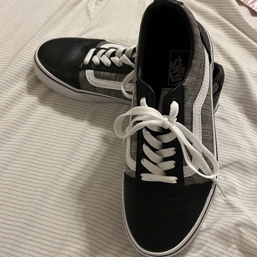 Boys black and grey Vans